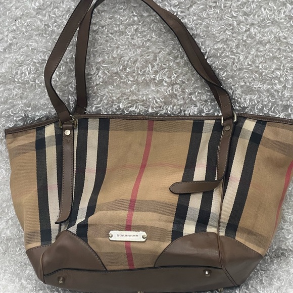 Burberry Bridle House Check Salisbury Tote Bag - Picture 1 of 16